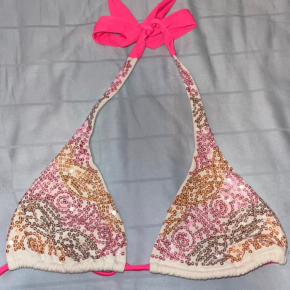 2/$10 Victoria’s Secret pink bikini top